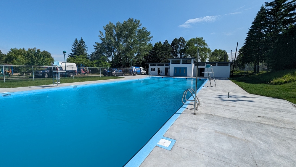 Reconstruction des piscines extérieures Sainte-Geneviève et Saint-Yves, Québec