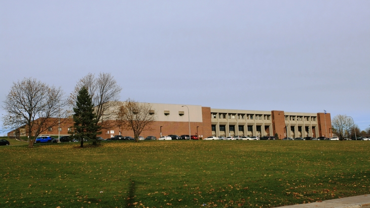 La Seigneurie Highschool  - Removal of a column