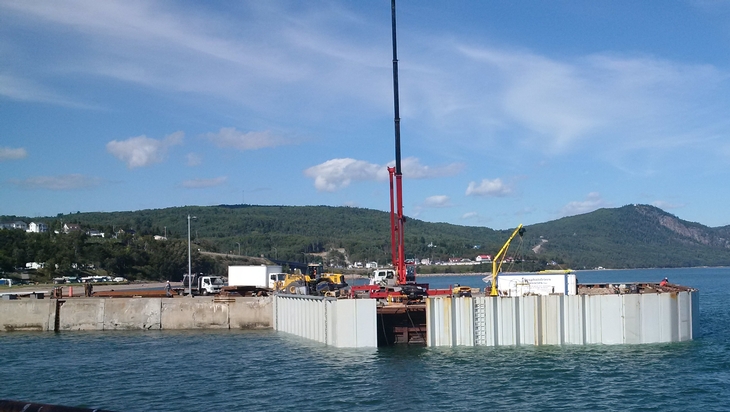 Repair the head of the breakwater wharf at Saint-Siméon