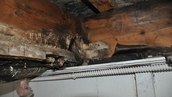 Progressive damage caused by condensation (rot)