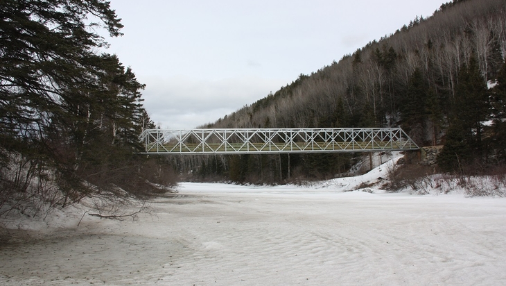 Club Le Sapin d'Or - Bridge over Rivière du Gouffre